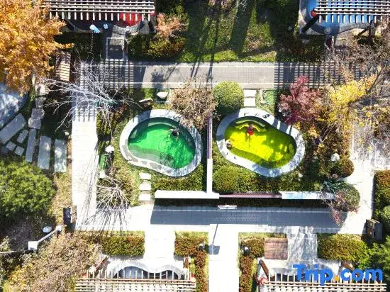 Baihualin Hot Spring Valley Hotel