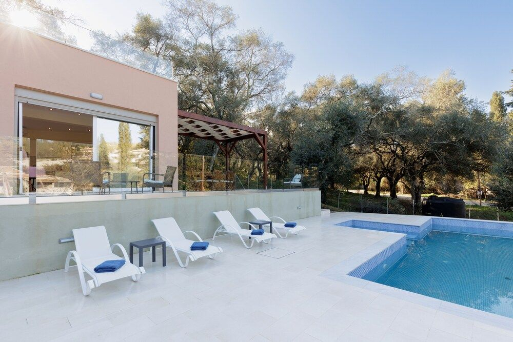 Villa Breeze & Villa Coco by Konnect Avlaki Beach