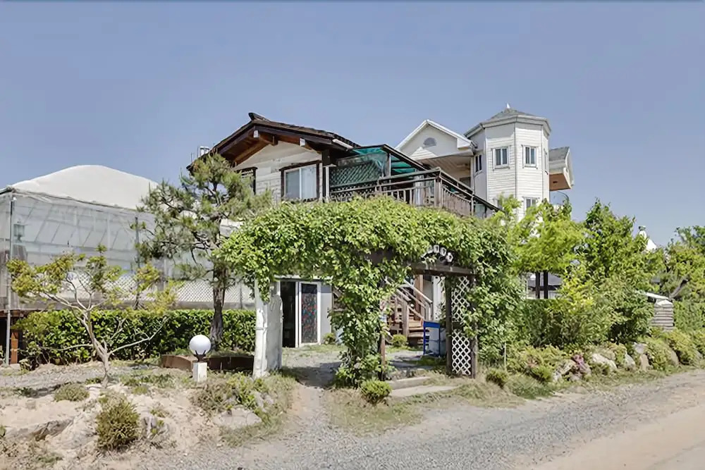 Daebudo Kkachiseom Pension