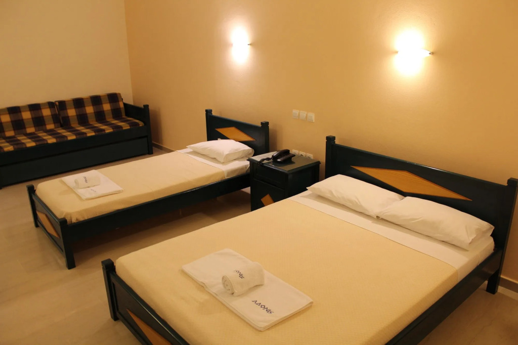 Adonis Hotel
