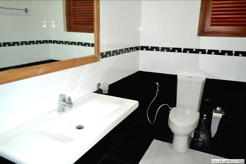 Thushara Hotel