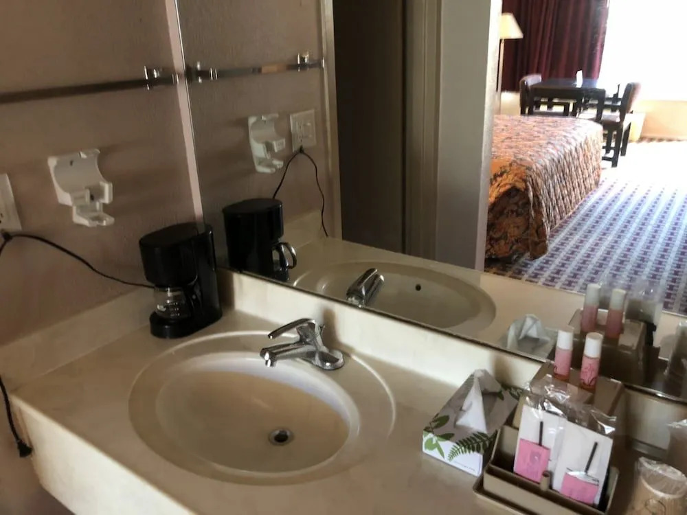 University Inn
