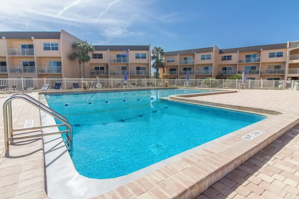 Creston House Condominium