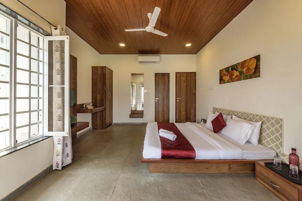 4 Bed Villa - Sleeps 8 - Private Pool - Mtn Views