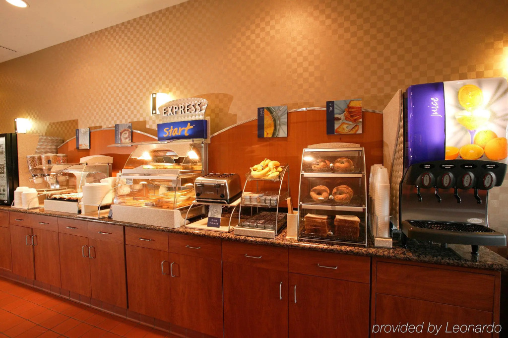 Holiday Inn Express Hotel & Suites Ventura Harbor by IHG