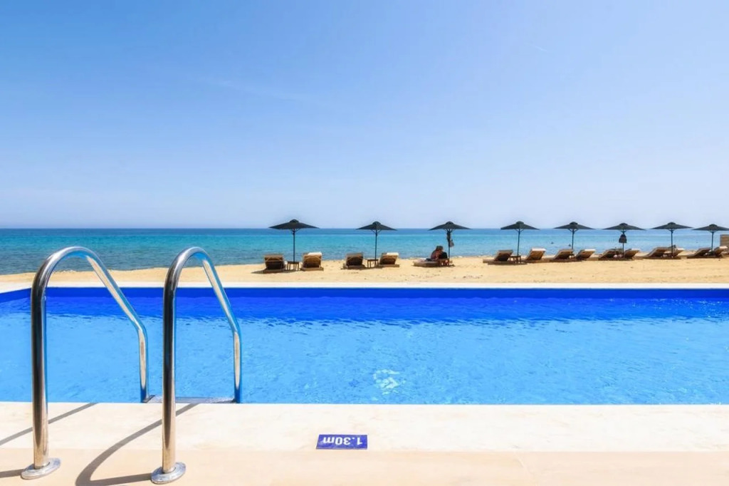 Cavo Orient Beach Hotel & Suites