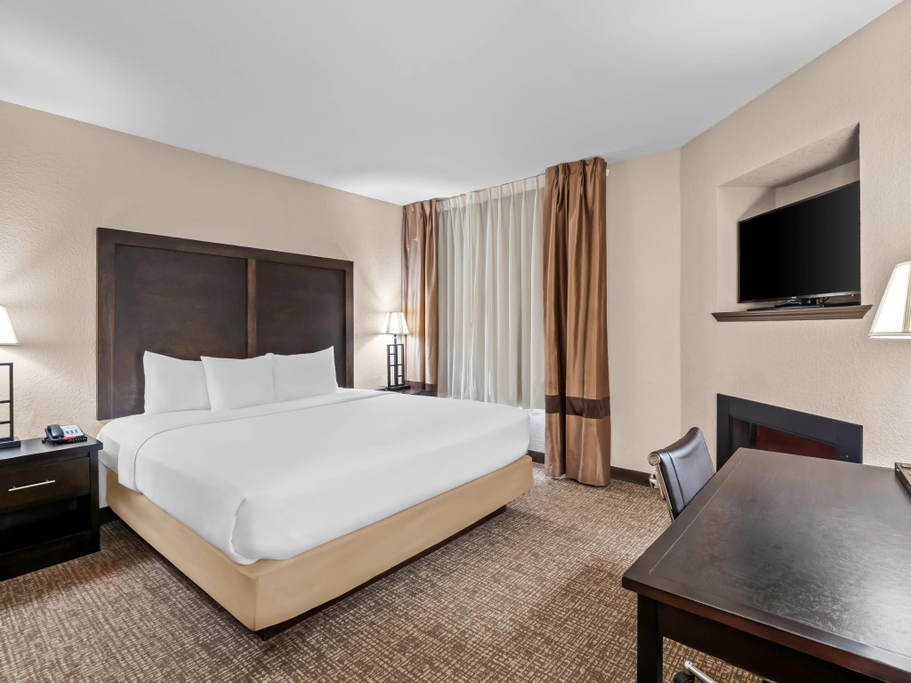 Comfort Inn & Suites
