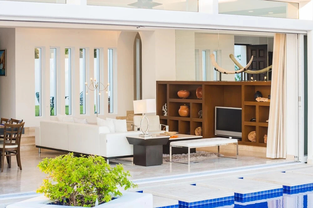 Elegant 6 Bedroom Villa With Amazing Ocean Views: Villa Clara Vista