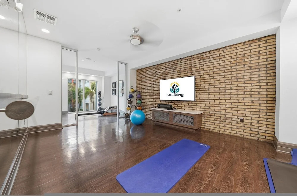 Chic 2BR w Pool Pet-friendly Unit 14