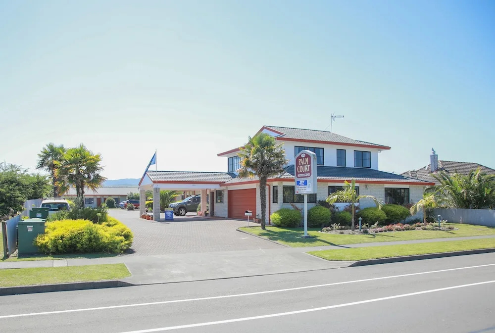 BKs Palm Court Motor Lodge