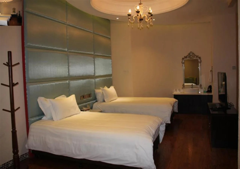 Linghang International Hotel