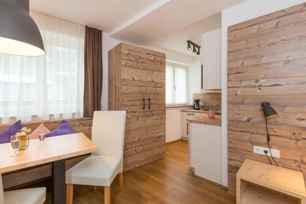 Dolomite Apartments 901 - 905 by Familiaris
