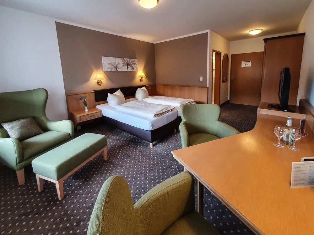 Hotel & Gasthof Zur Linde