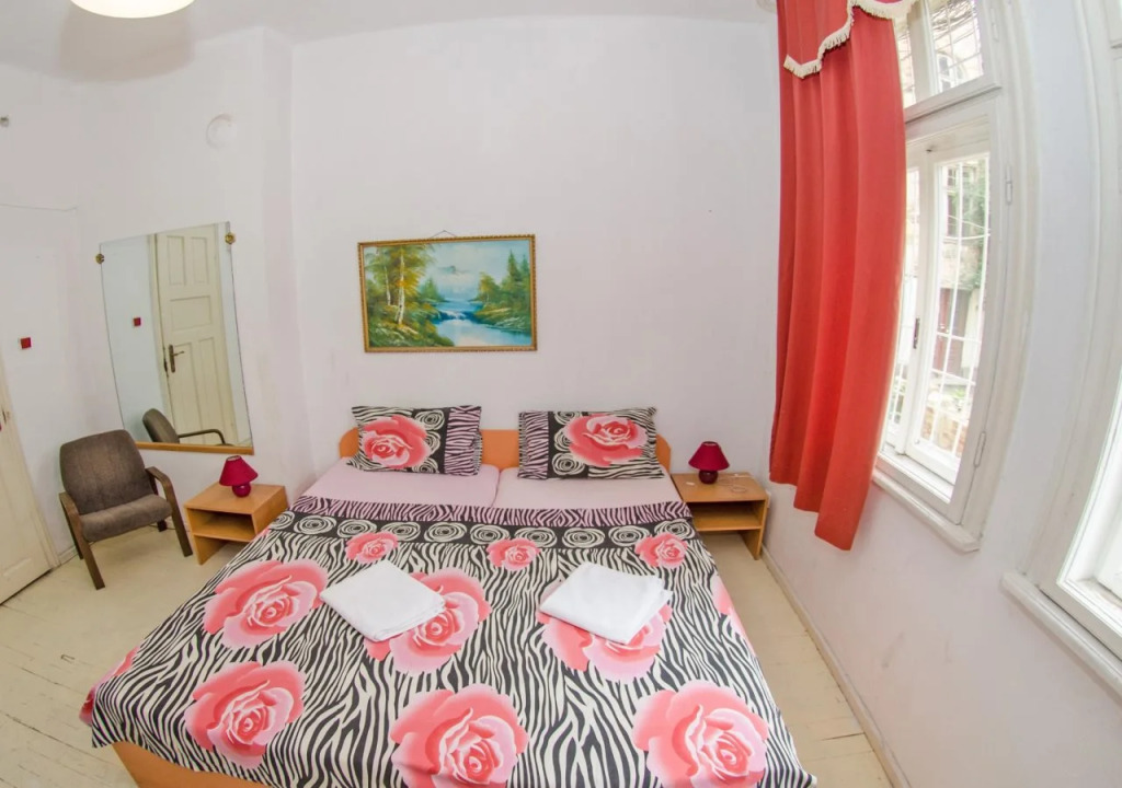 Ivani Hostel and B&B