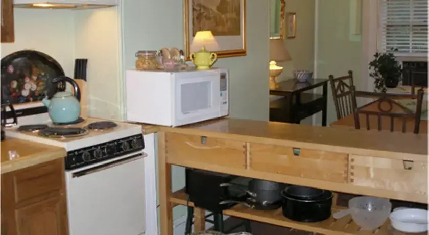 Clinton Street Bed and Breakfast