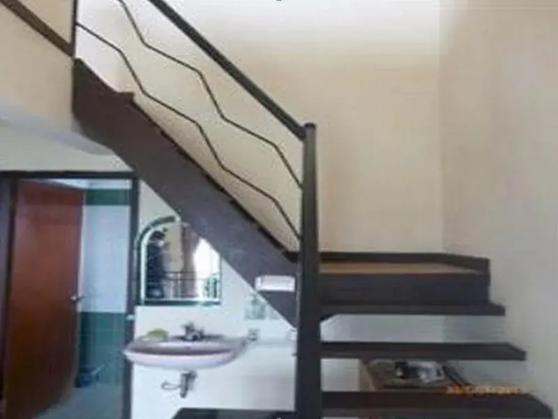 Villa G8