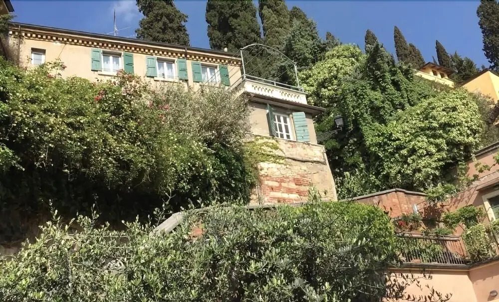 Casa Corvina