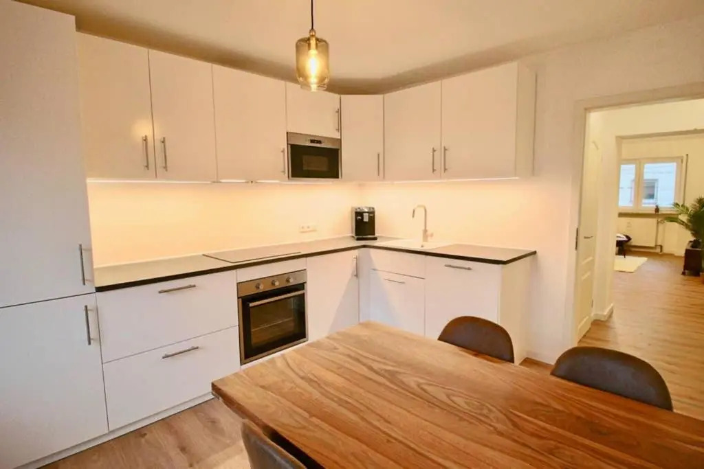 Fantastische Moderne und Zentrale Wohnung mit Balkon