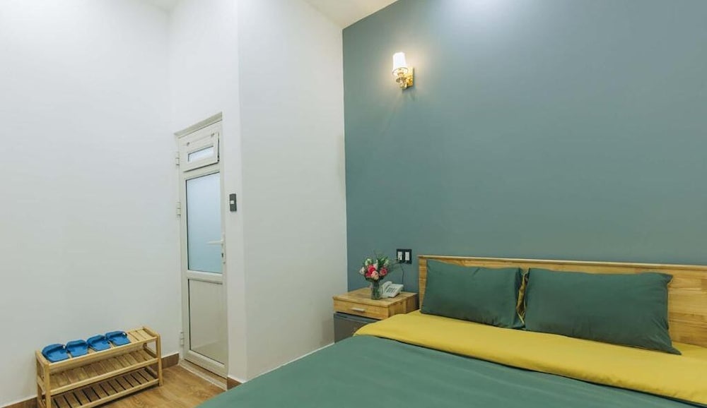 Thuat Khuyen Hotel