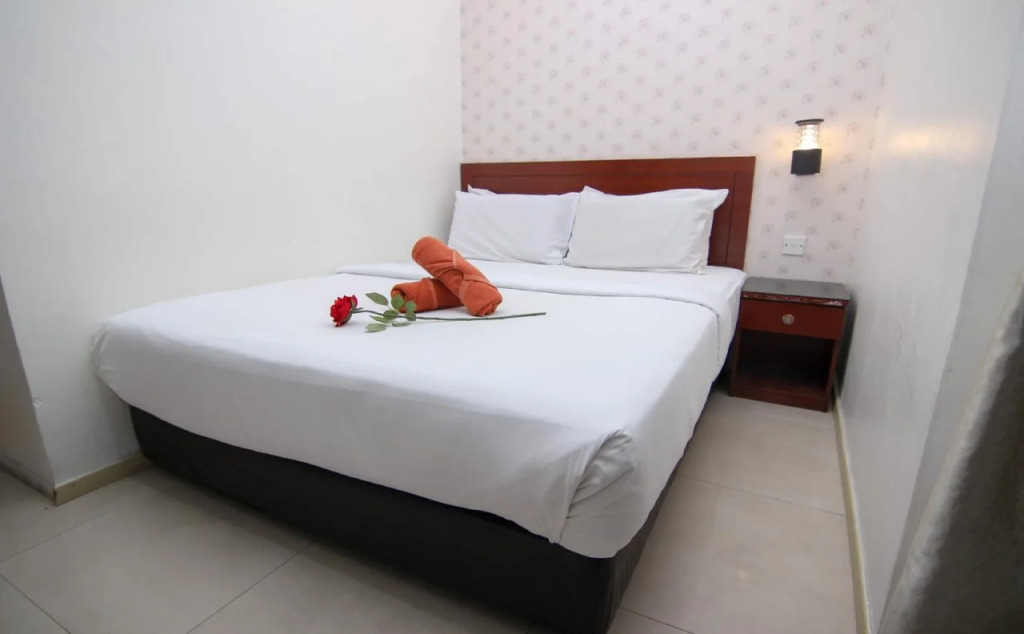 Hotel Zamburger Taman Perling