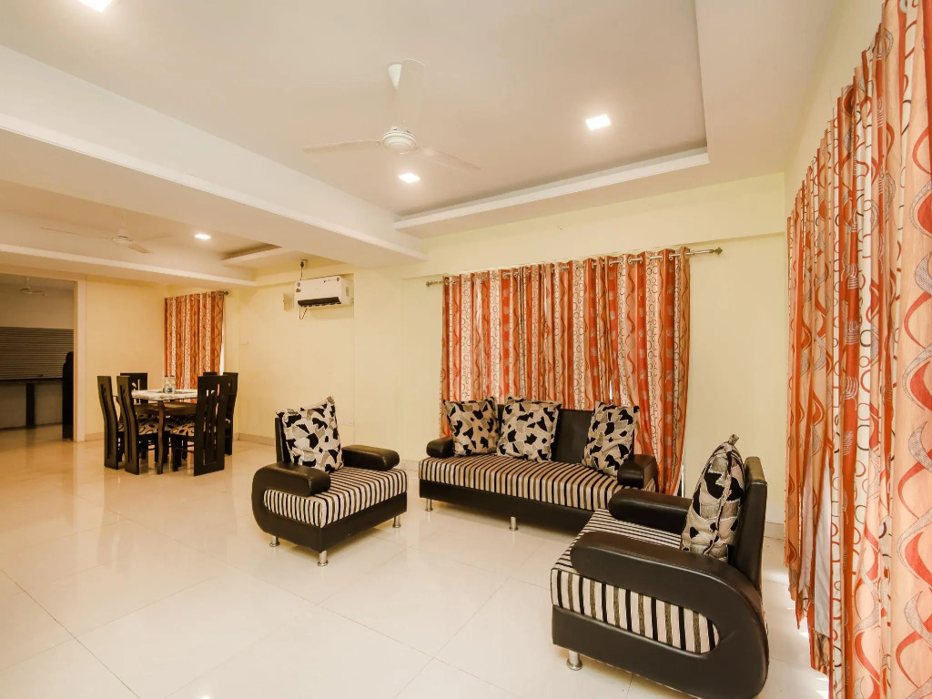 OYO 11951 Vatsala Suites