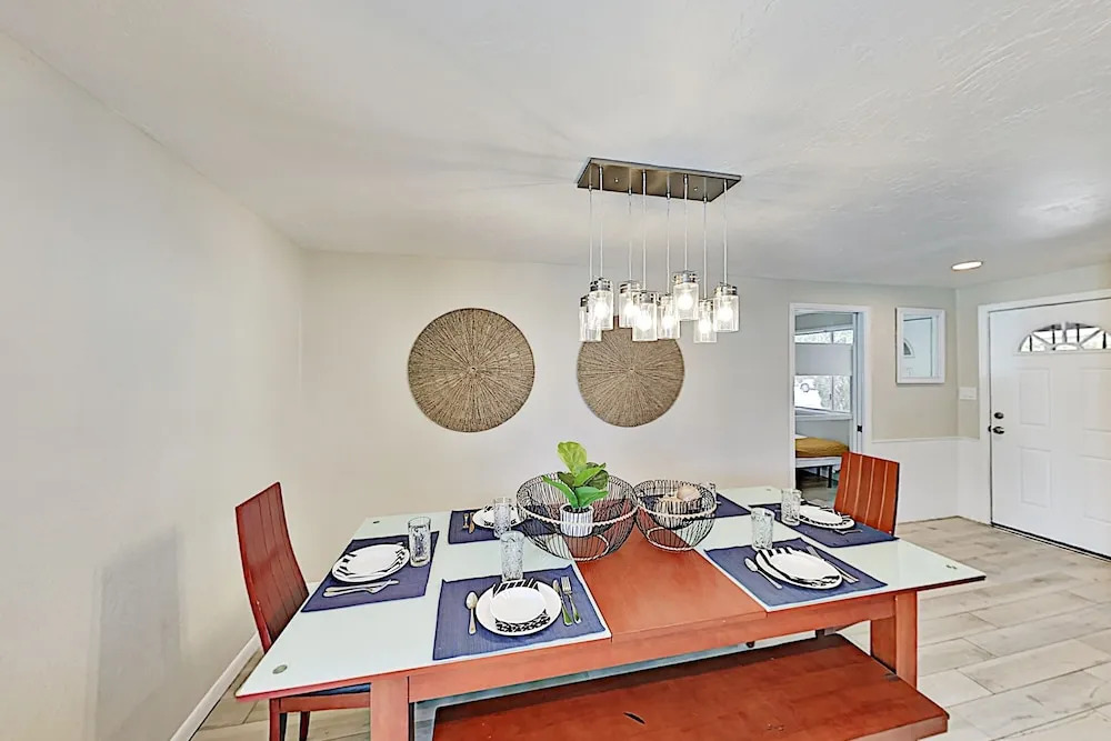 Family Friendly W/ Heated Pool & Waterslide 4 Bedroom Home