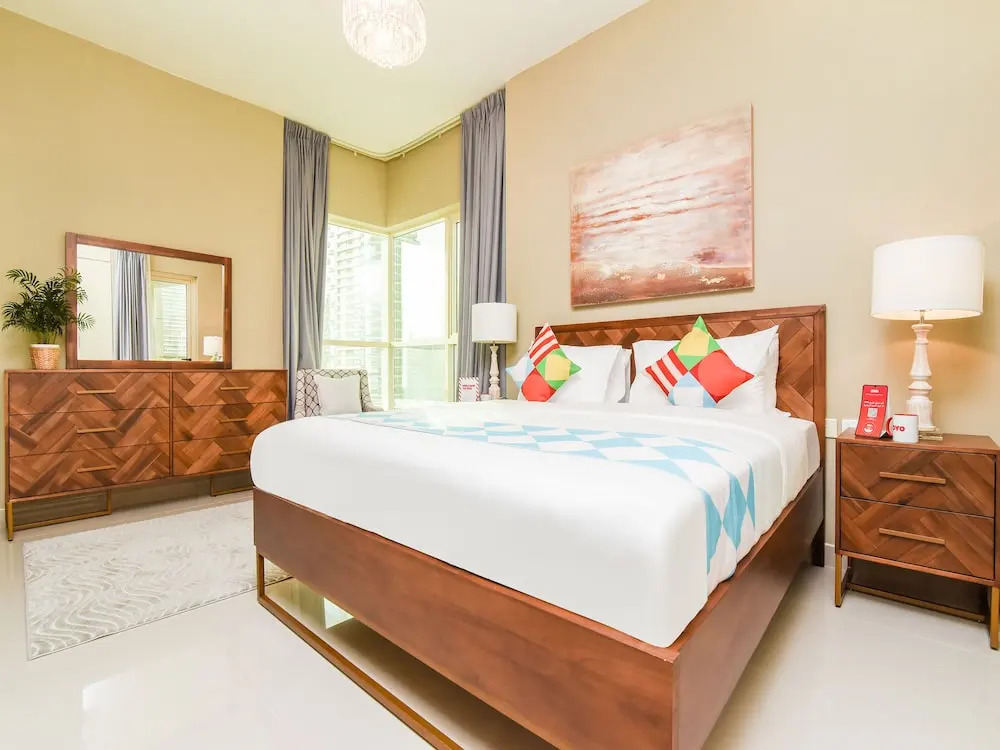 OYO 242 Home Marina Suites 2 BR