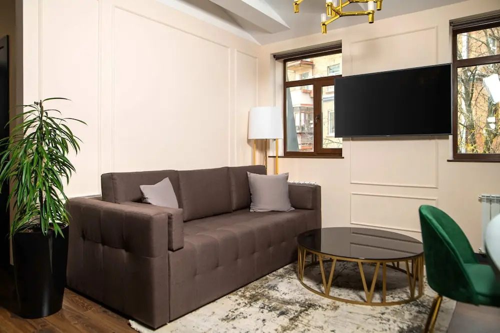 De Paris Apartments