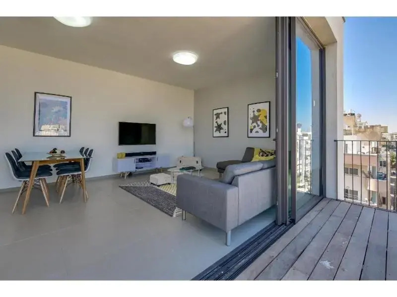 Luxury 2Bedroom brand new apt Carlton Hotel