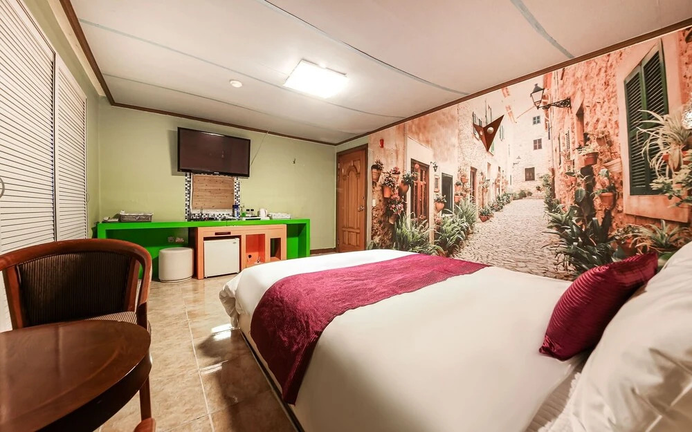 Top Motel