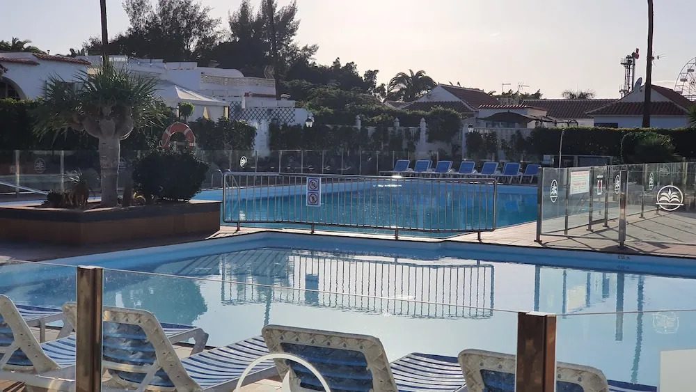 Nelidas Pri. Bungalow Pool & wifi free.