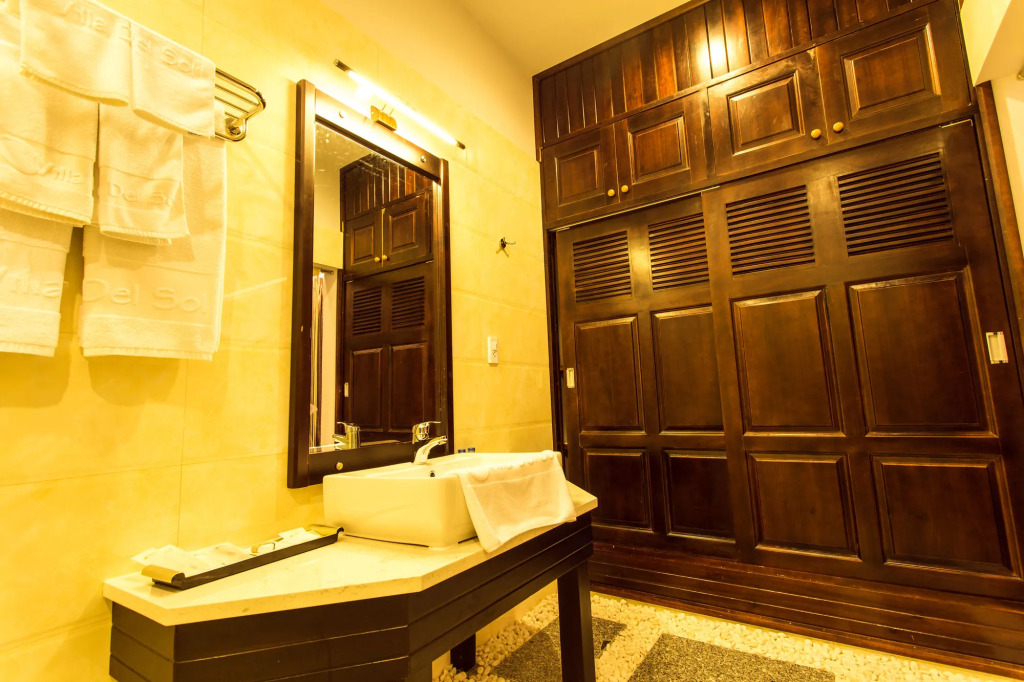 Villa Del Sol Beach Resort & Spa