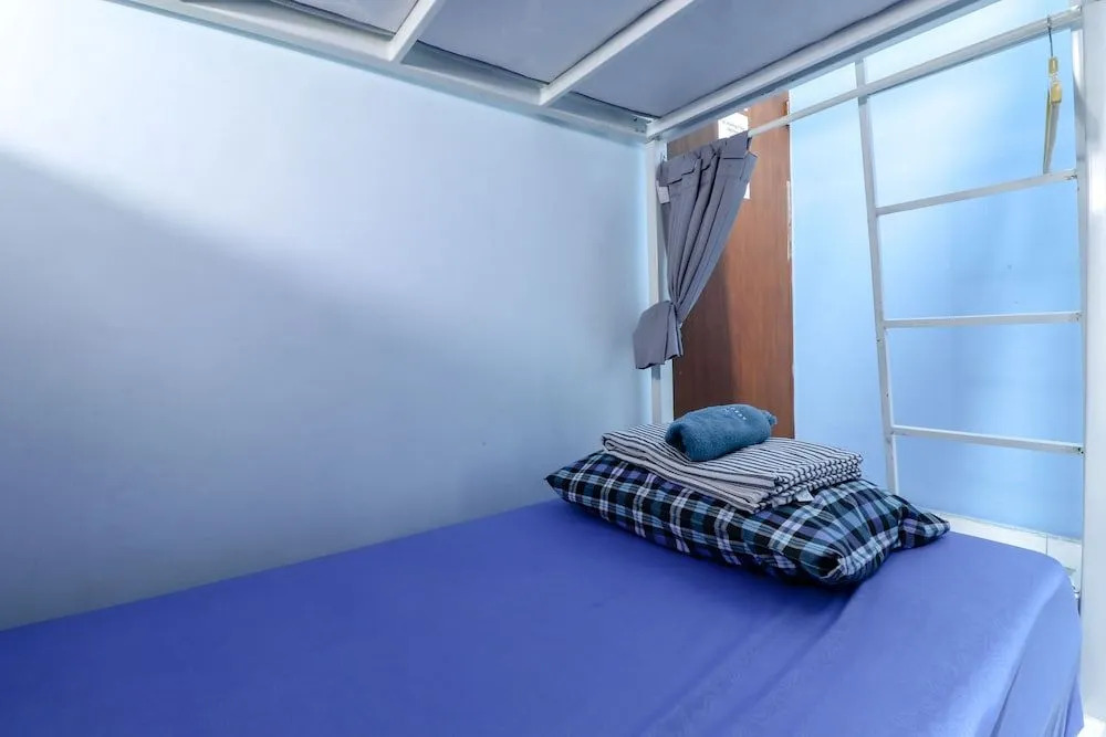 Alexiz Hostel