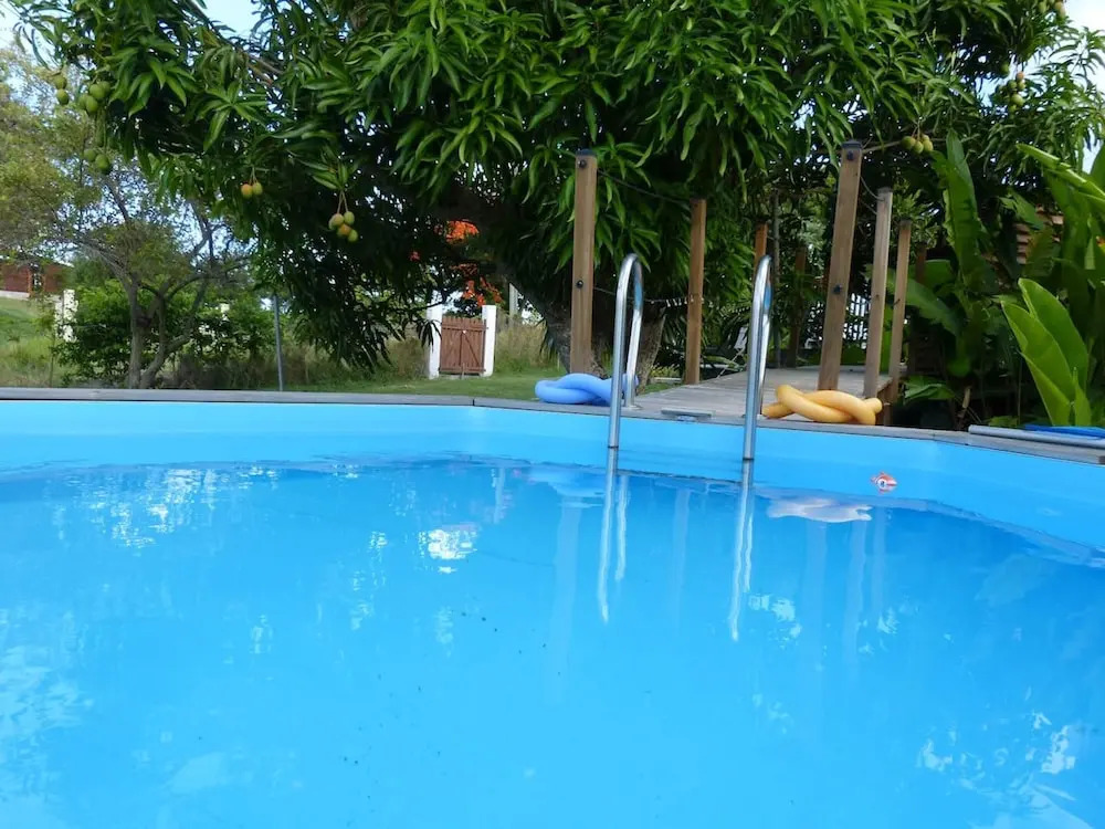 Apartment with One Bedroom in Sainte-Anne, with Shared Pool, Enclosed Garden And Wifi - 4 Km From the Beach
