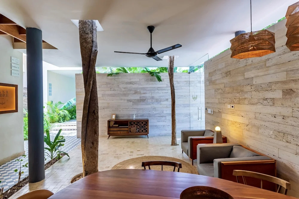 301 Casa Libre by Staypodio