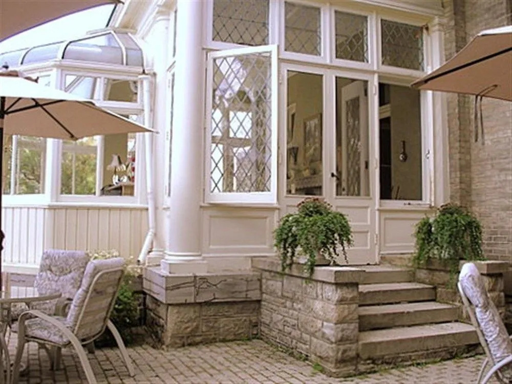 Perth Manor Boutique Hotel