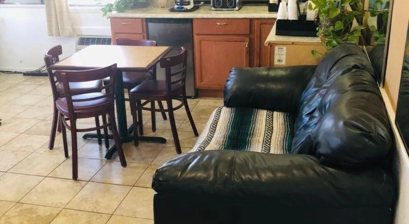 Woodridge Motel