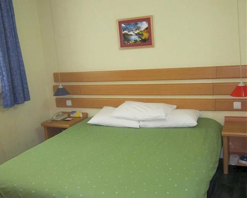 Home Inn Shanghai Disneyland Huinan Metro Station Tongji Road