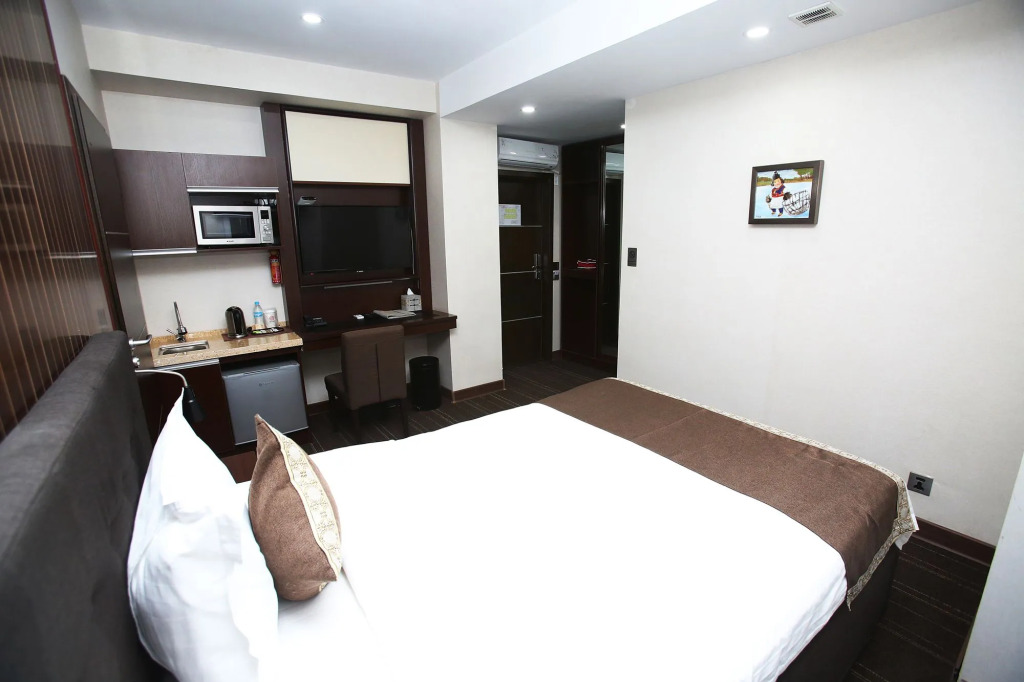 UBINN hotel & gallery