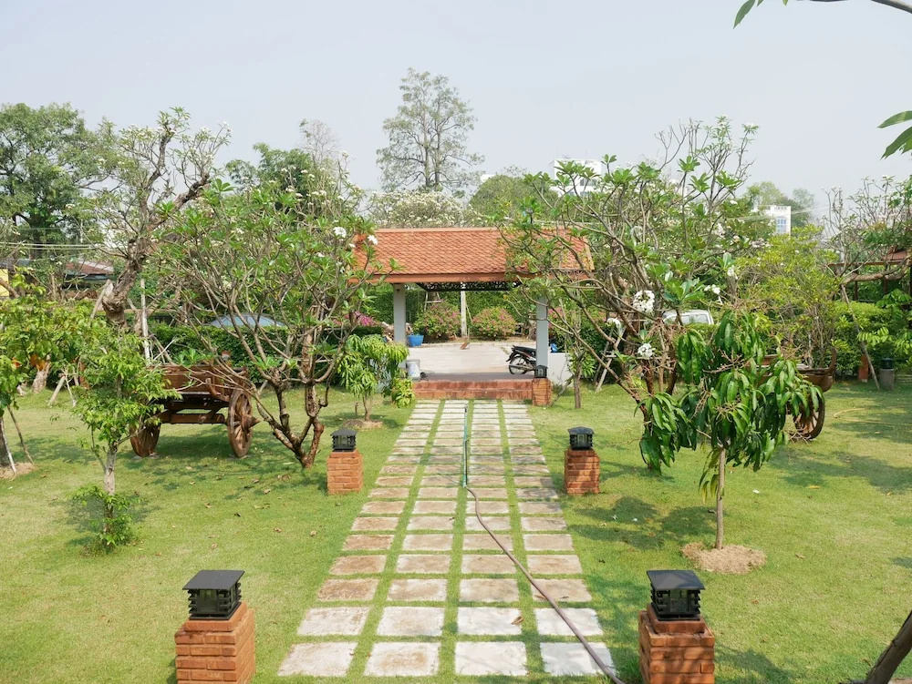 Ruenthai Jong Lux