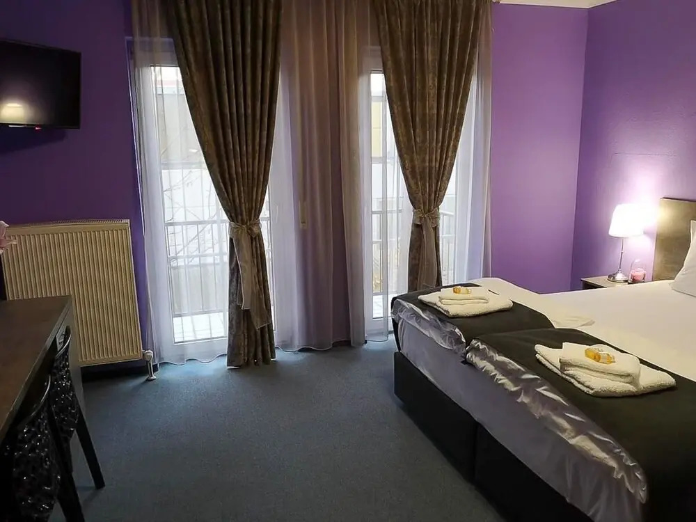 Airport Hotel 10 min to the Airport