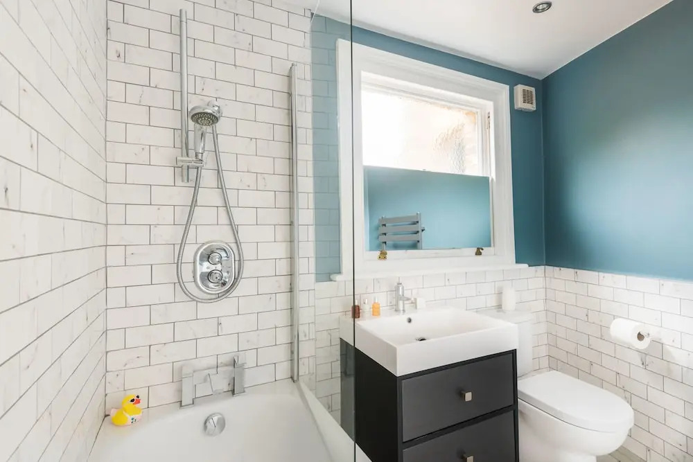 Stylish Family Home by Twickenham Stadium