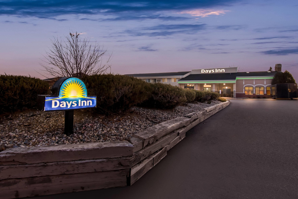 Days Inn by Wyndham Minot