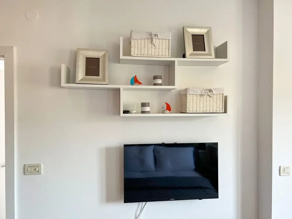 MIRROR apartment
