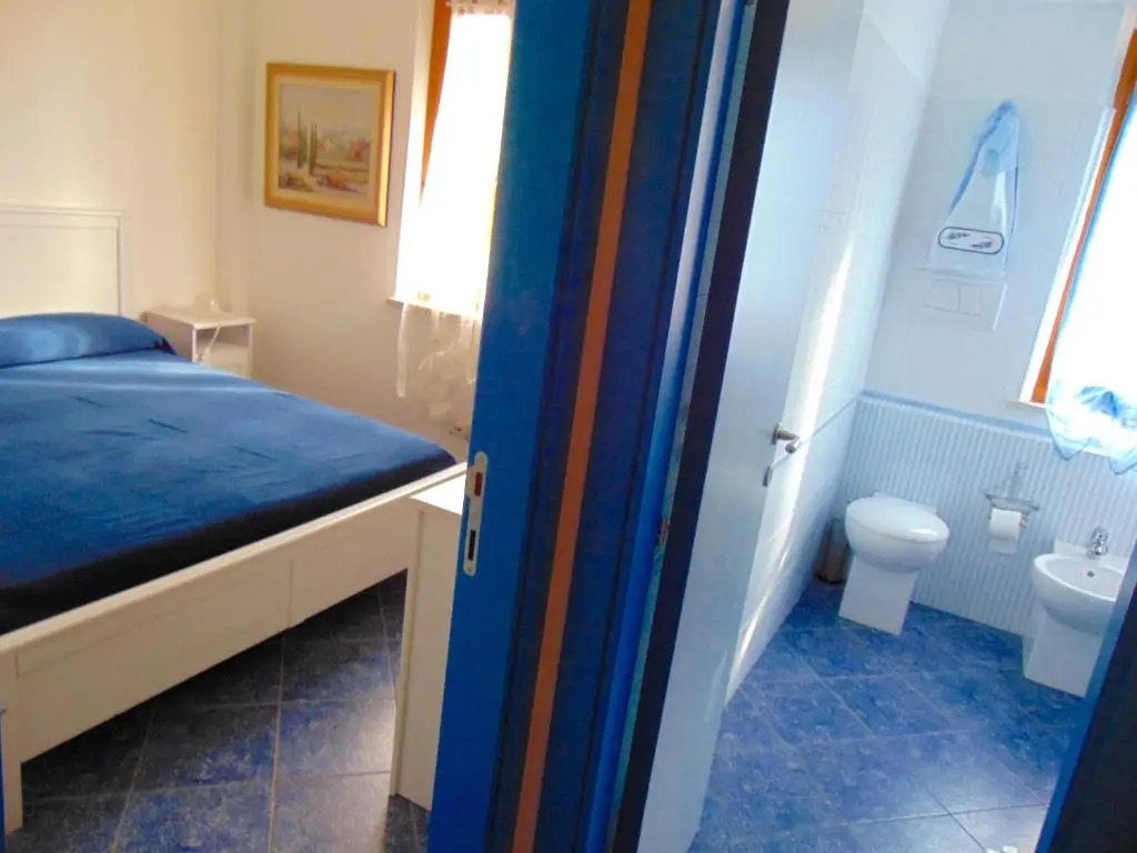 M244 - Marcelli, trilocale con terrazzo a 150mt dal mare