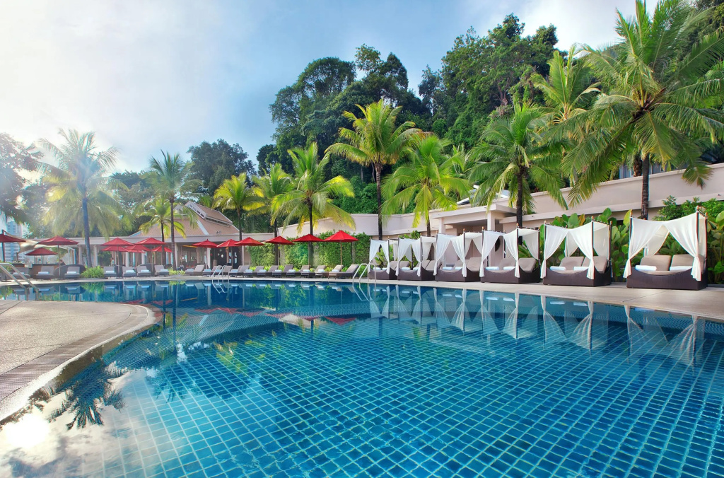 Курортный отель Amari Phuket