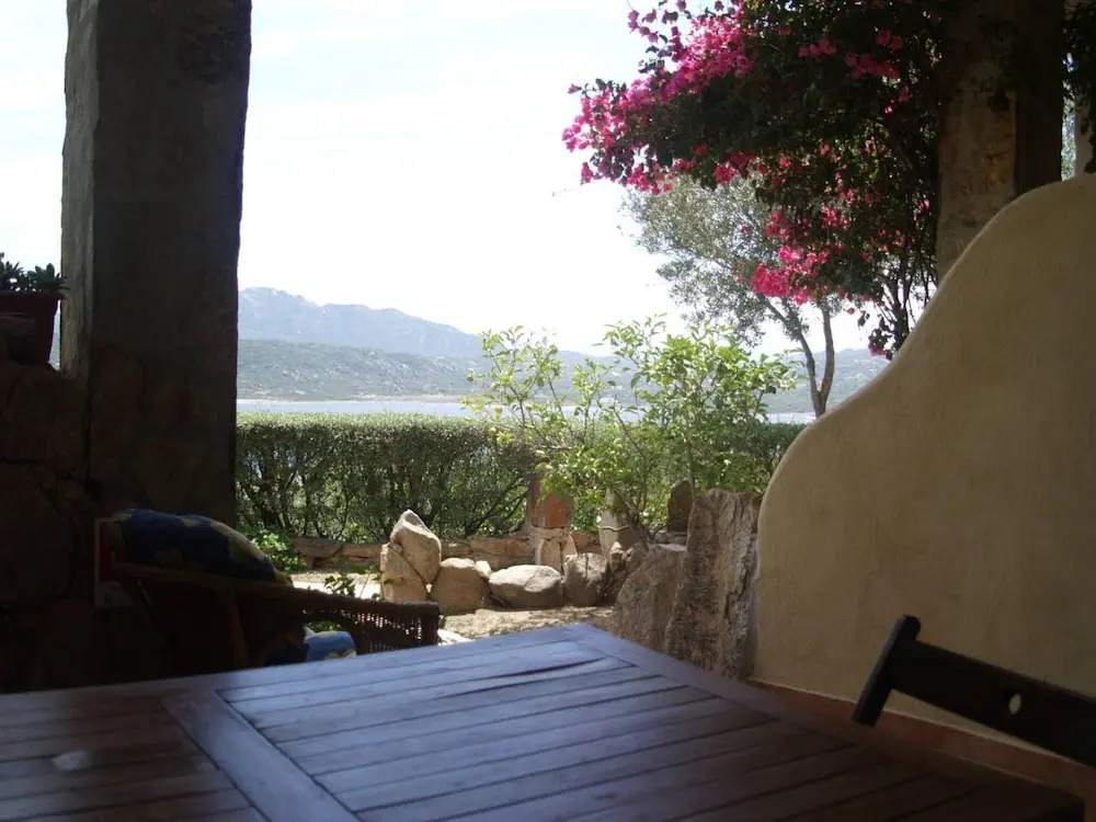 Apartment With 2 Bedrooms in Cugnana, With Pool Access, Terrace and Wifi