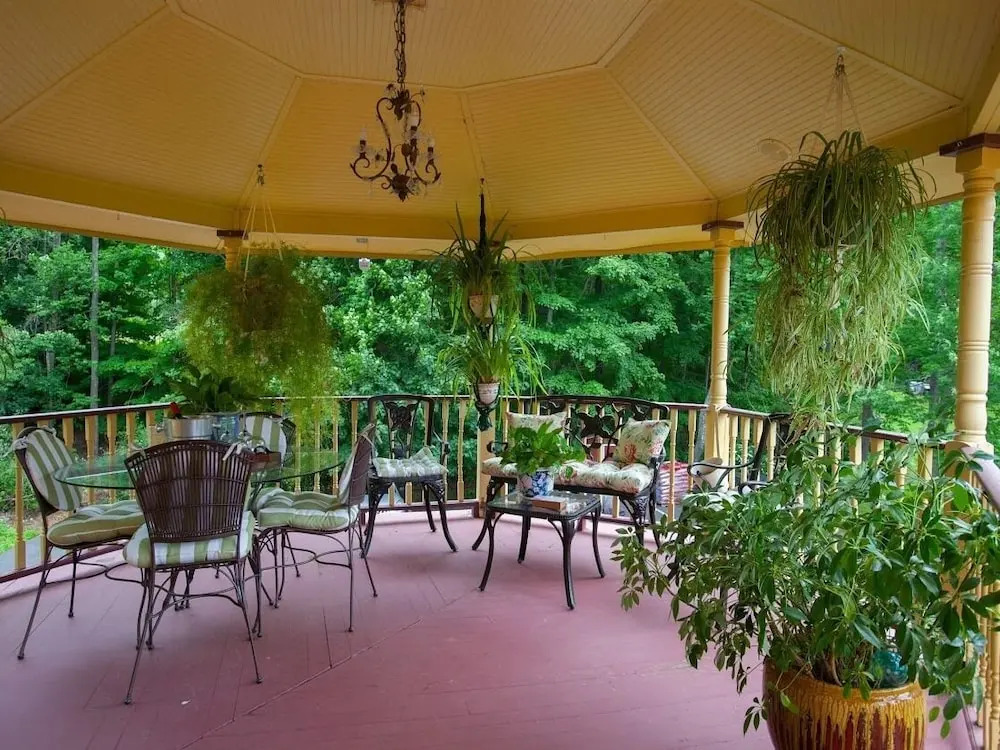 Fairlawn Inn