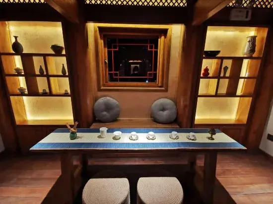 Changshenglou Hostel