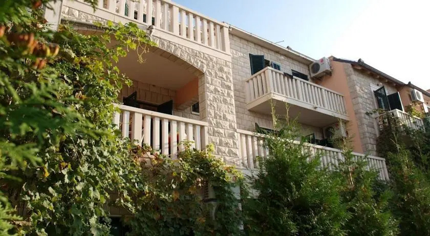 Apartmani Santic